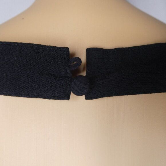 ASTR Silk Blend Sleeveless Blouse Sheer Panel Top Crochet Lace Black Open Back - Picture 10 of 10